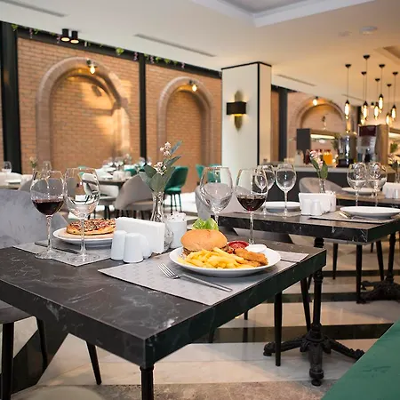 Emen's Hotel